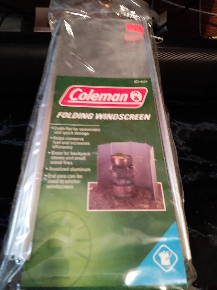 Coleman Folding Windscreen 4 Coleman Folding Windscreen - Image 2